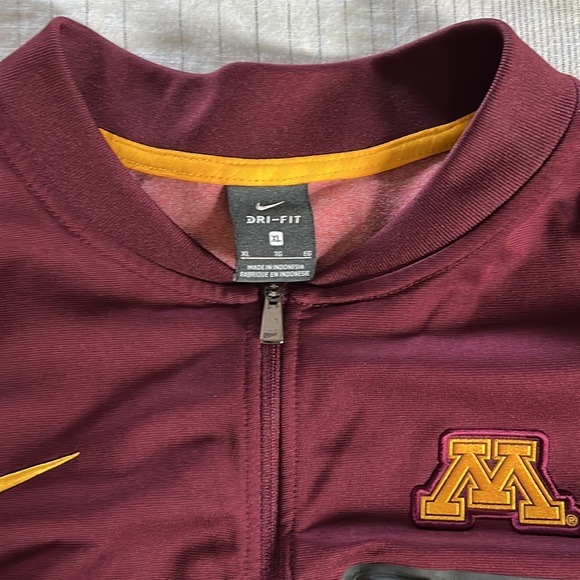 Minnesota Gophers Quarter Zip - Picture 2 of 3